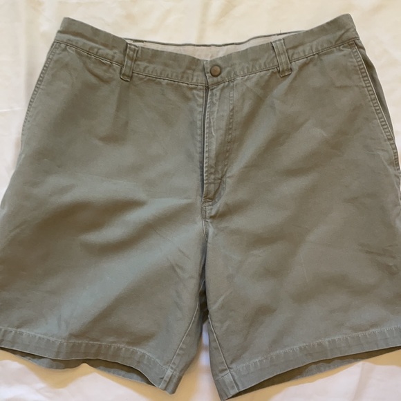 Two pair men’s shorts - Columbia- Izod - Picture 2 of 7